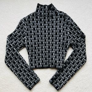 Patterned Cropped Turtle Neck